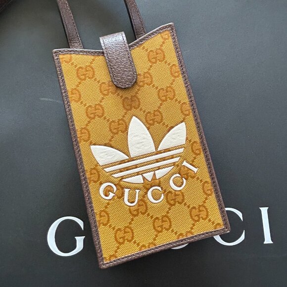 NWT Gucci X Adidas Smartphone Case Shoulder Bag GG 702203 - Picture 1 of 8
